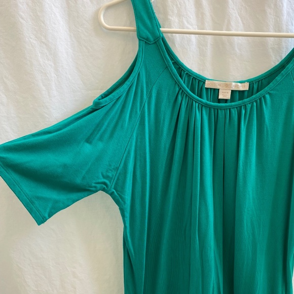 Women's Top Cold-Shoulder  Size: Medium - Picture 4 of 7